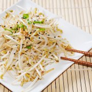 MOYASHI